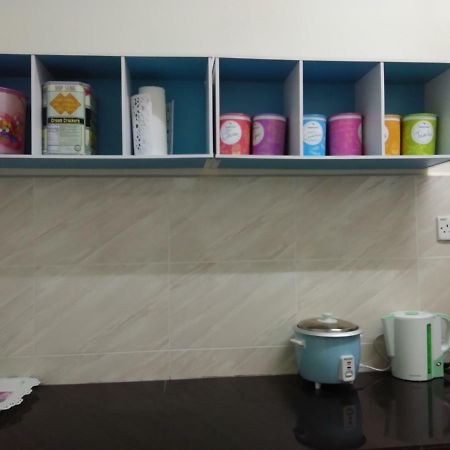 קואלה ליפיס Zah'Ra Homestay מראה חיצוני תמונה