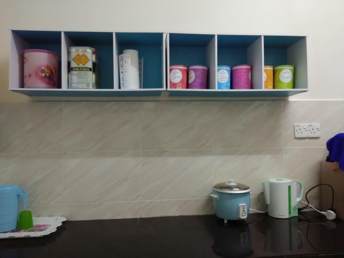 קואלה ליפיס Zah'Ra Homestay מראה חיצוני תמונה